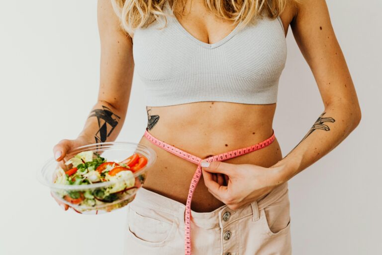 Saiba como **cápsulas emagrecedoras naturais** podem ajudar na perda de peso. Dicas de boa alimentação e opções de cápsulas naturais incluídas!"